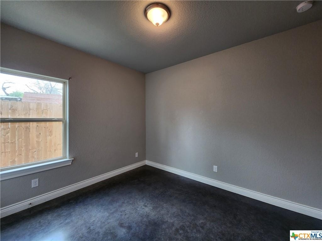 184 E Torrey Street - Photo 28