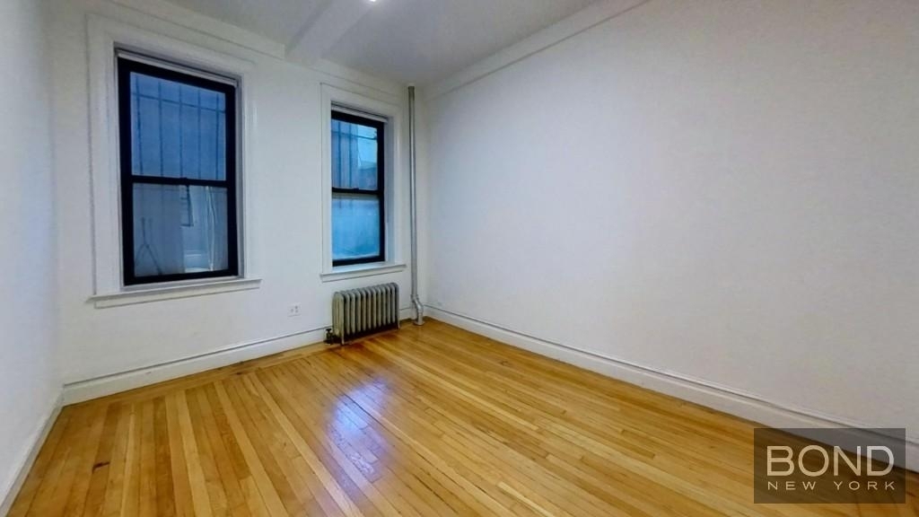 325 West 77th Street - Photo 3