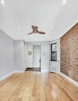 279 East 10th Street - Photo 1