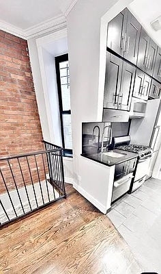 212 East 25th Street - Photo 2