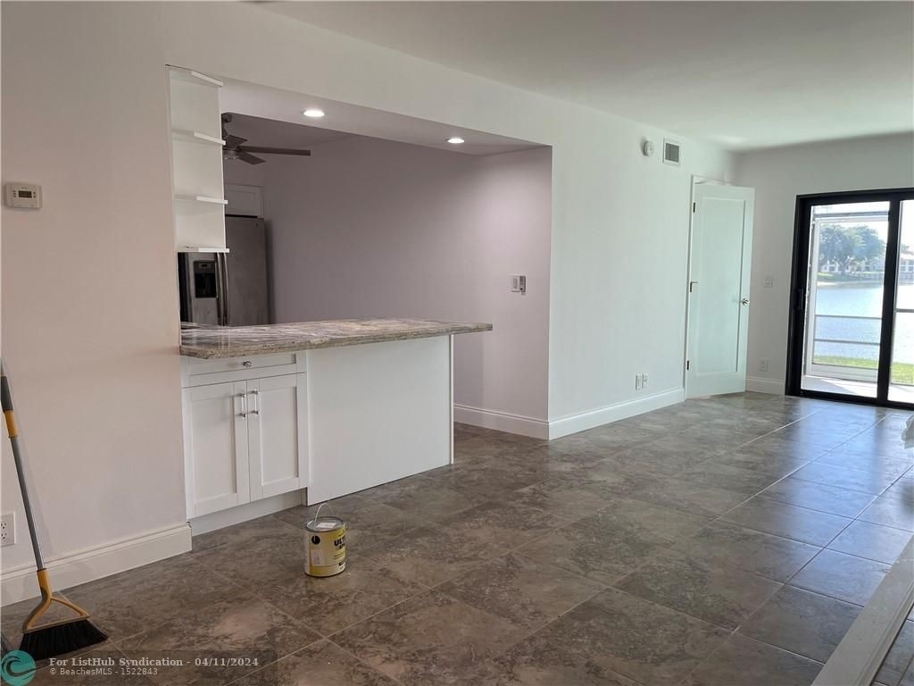 330 Norwood Ter - Photo 15