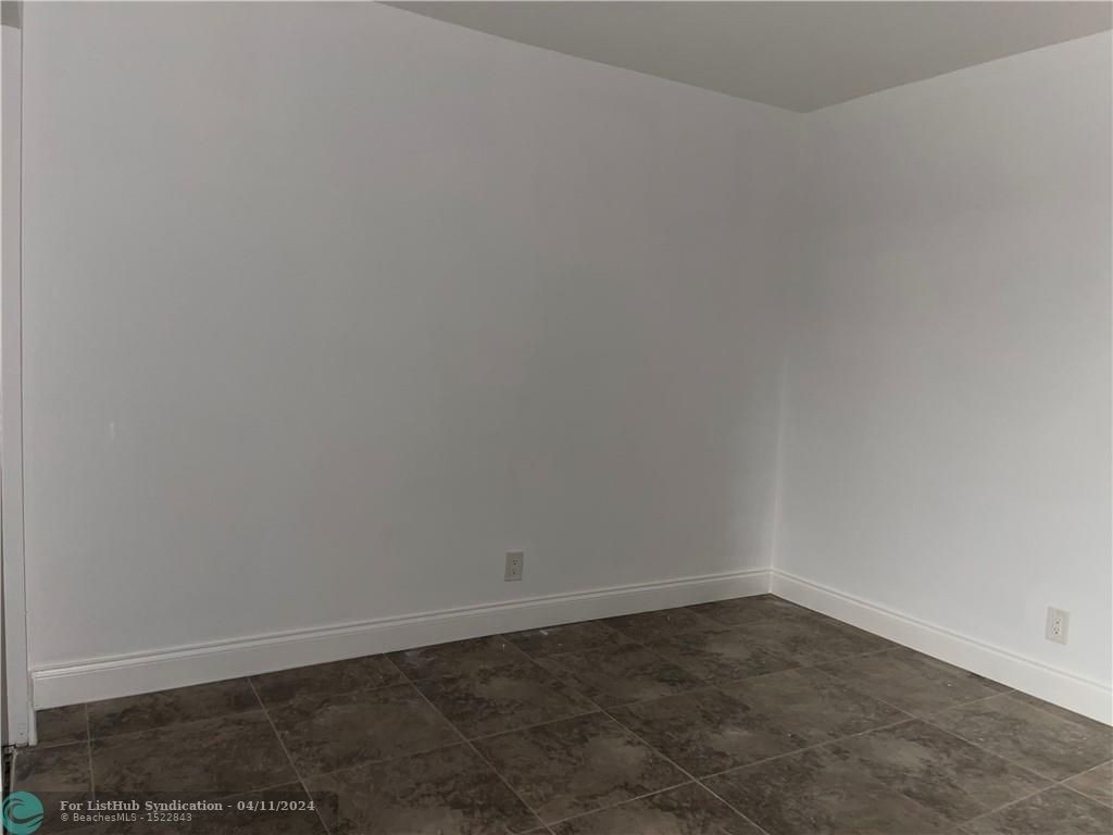 330 Norwood Ter - Photo 10