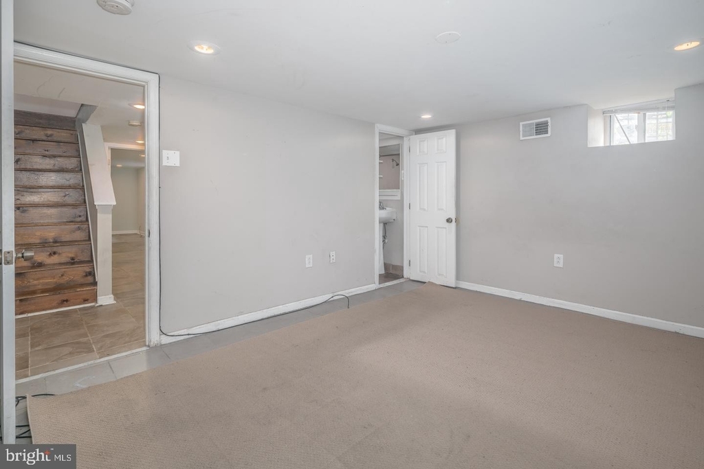 4005 Powelton Avenue - Photo 8