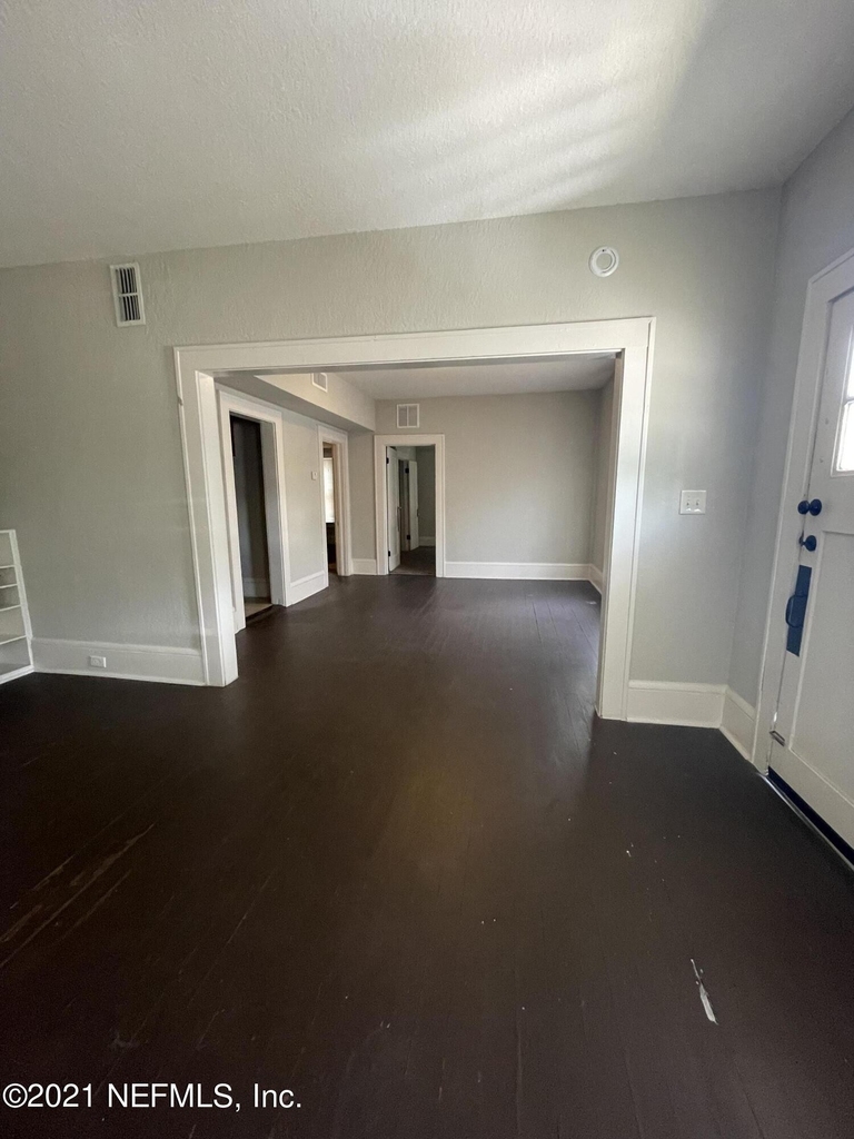 2025 N Laura Street - Photo 7