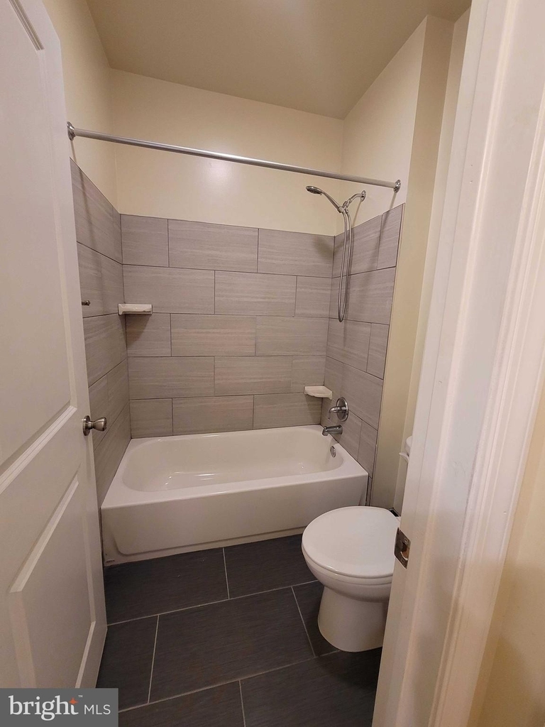 1703 Cecil B Moore Avenue - Photo 9