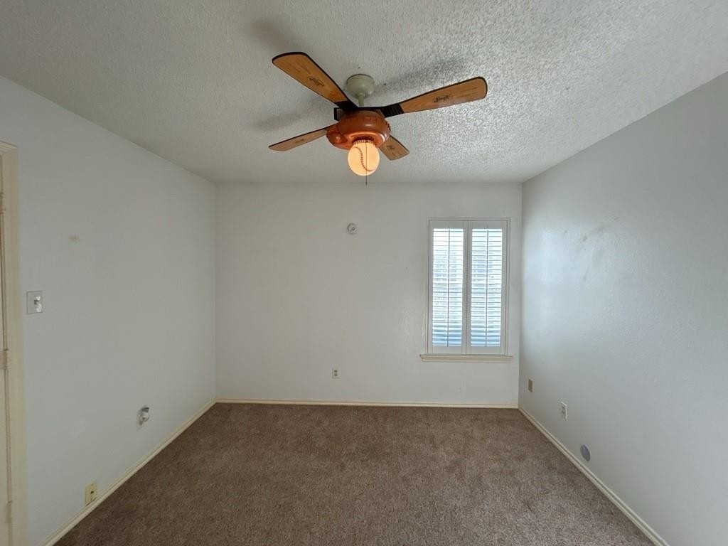 2217 Eva Lane - Photo 32