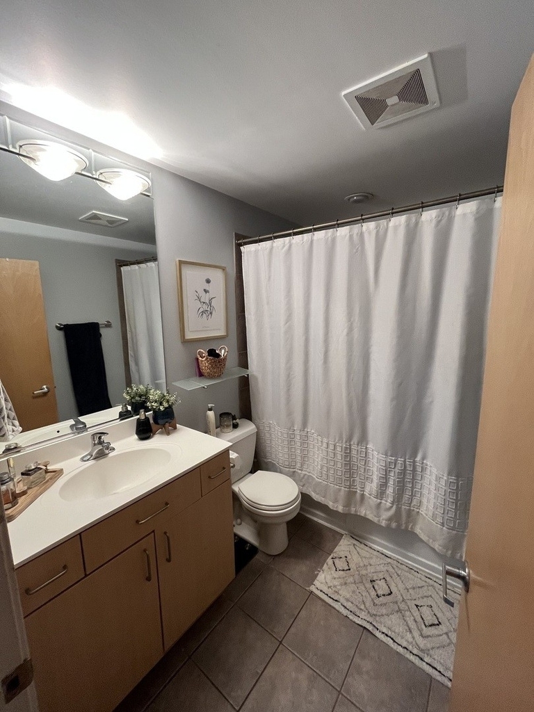 2201 W Wabansia Avenue - Photo 8