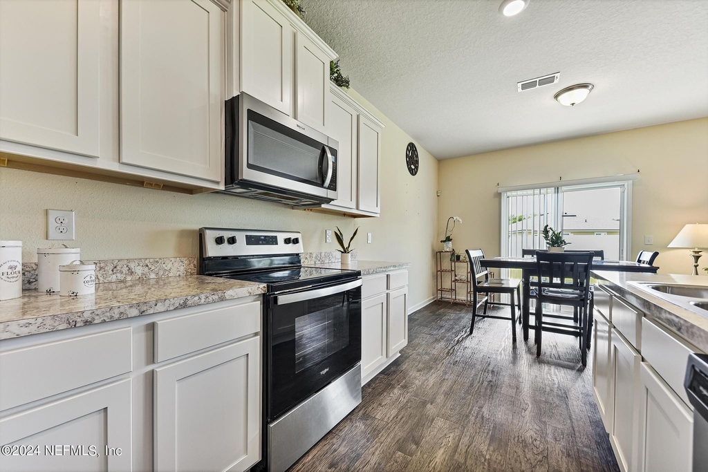 7160 Boone Hall Court - Photo 1