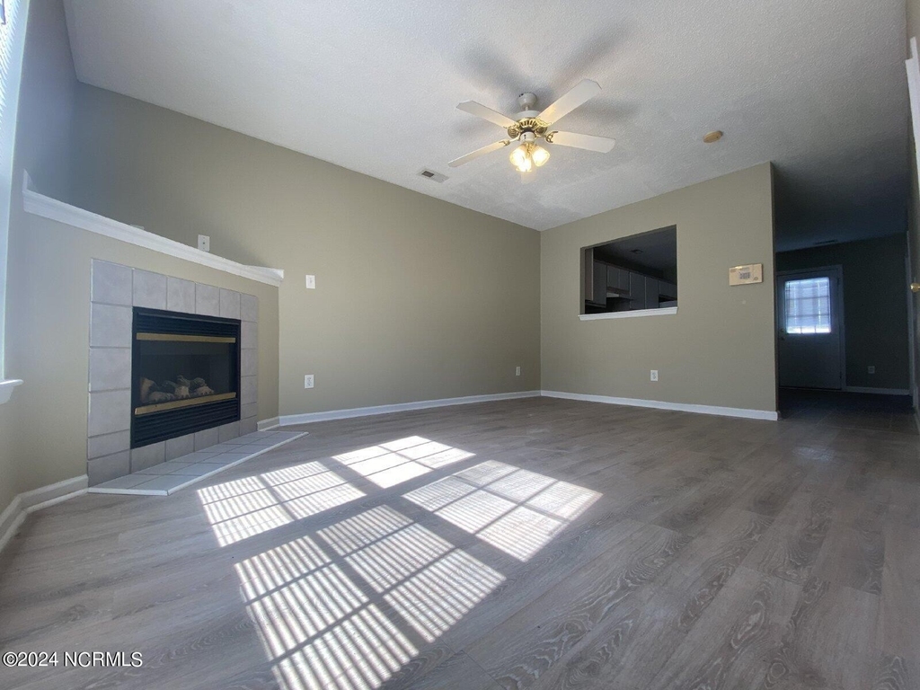 111 Woodlake Court - Photo 2