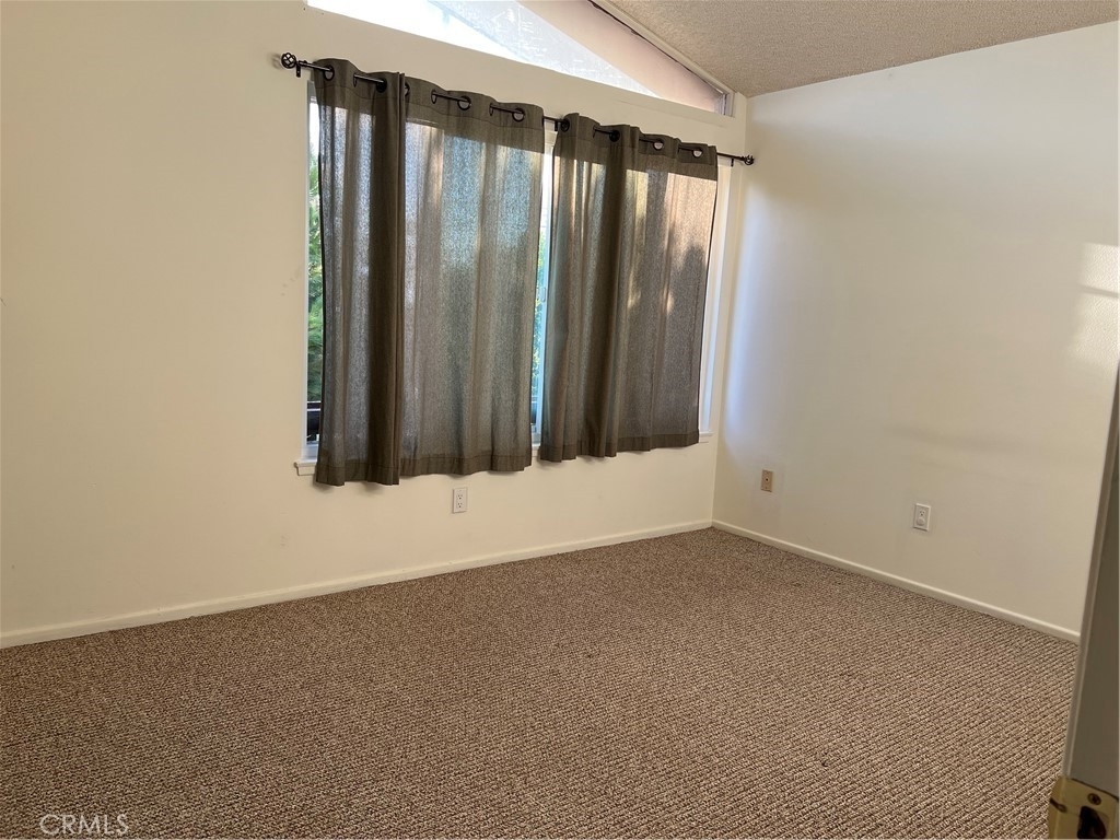 28040 Lobrook Drive - Photo 5