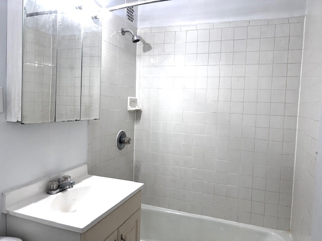 245 West 26th Street - Photo 3