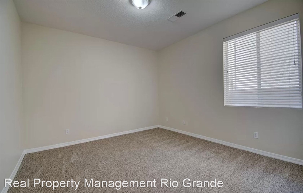 7109 Alamillo Rd Nw - Photo 11