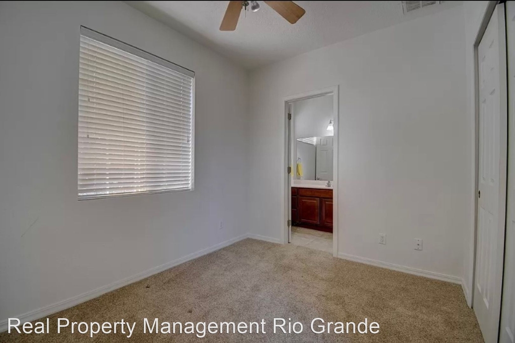 7109 Alamillo Rd Nw - Photo 3