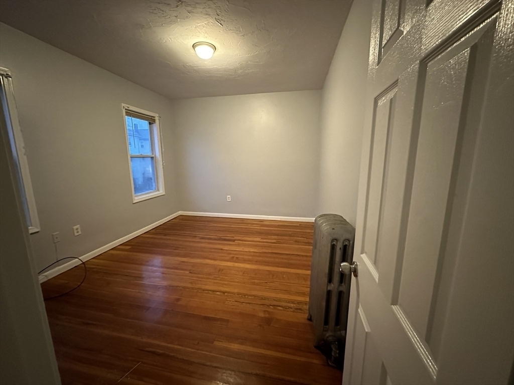 245 Green Street - Photo 4