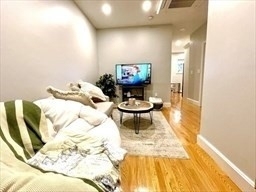 754 Huntington Ave - Photo 5