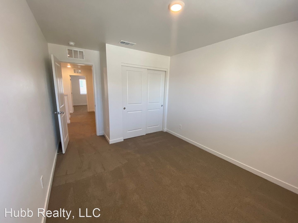 512 Winter Sky Drive - Photo 32