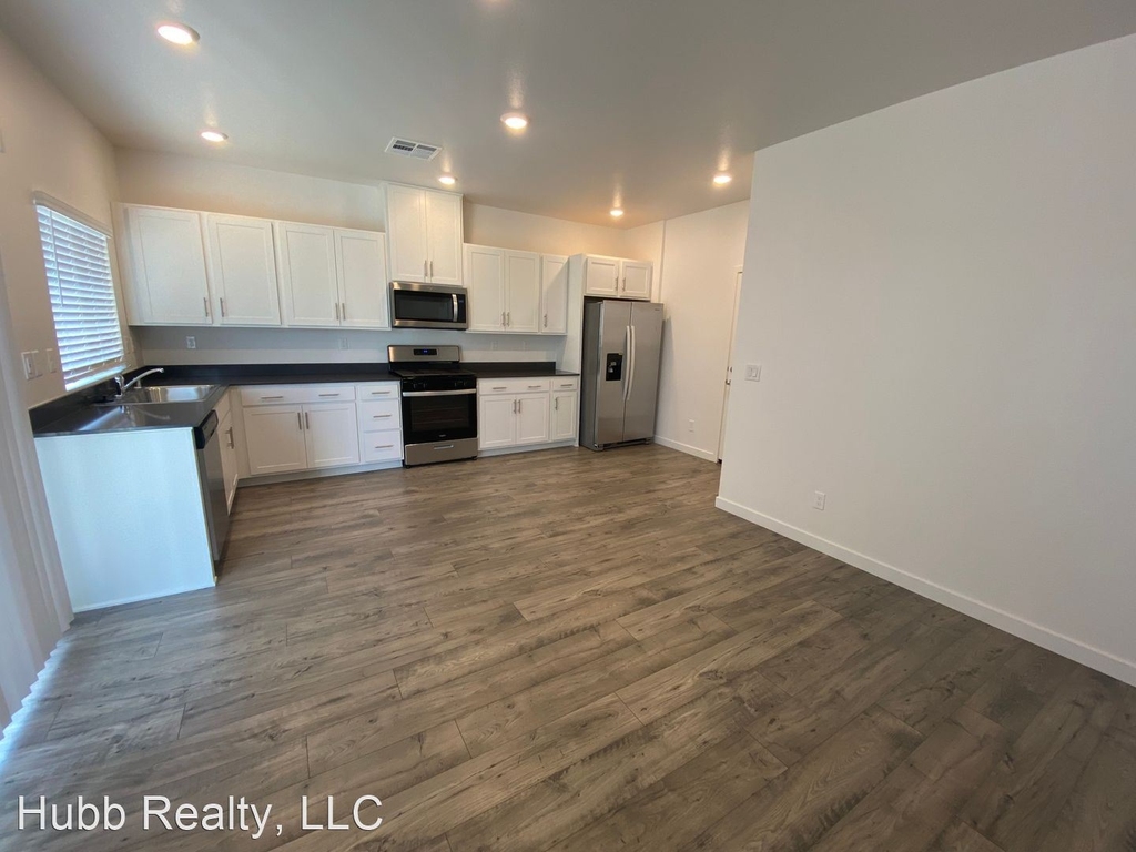 512 Winter Sky Drive - Photo 4