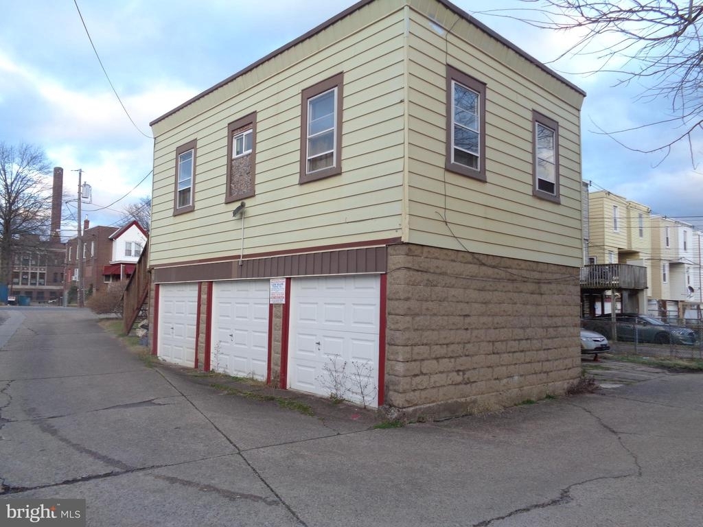 478 E Sanger St - Photo 3