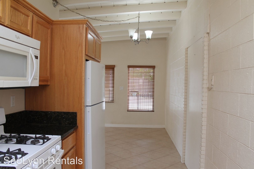 495 Hillview Street - Photo 10