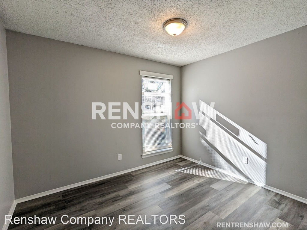 1265 James St - Photo 5