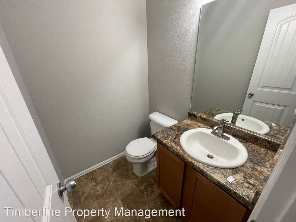 8097 Hardwood Circle - Photo 5