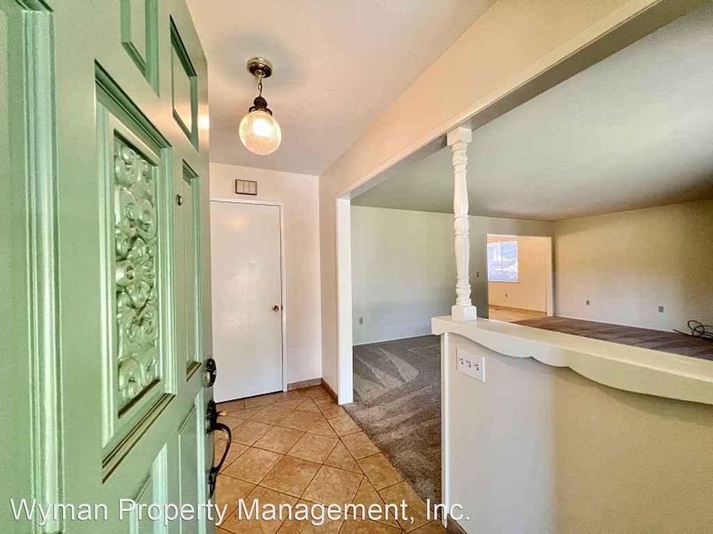 1815 Park Street - Photo 2