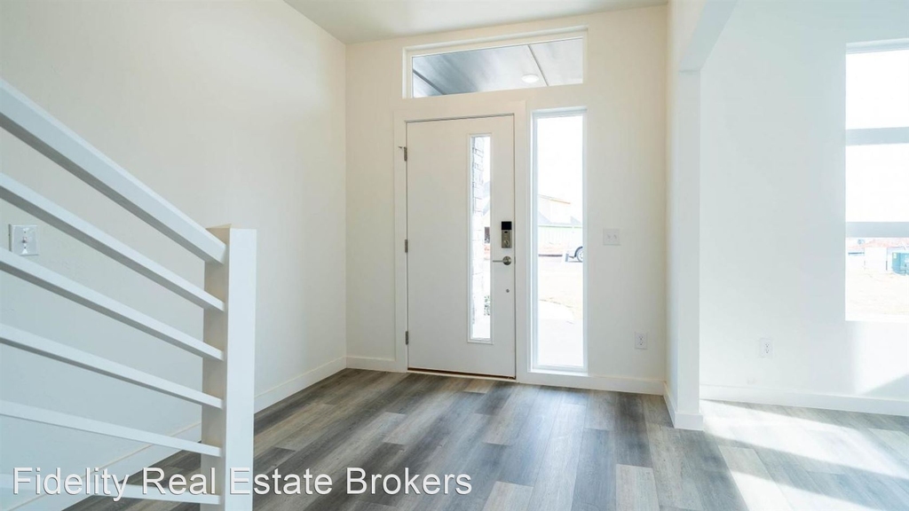 6032 Dale Ave - Photo 1