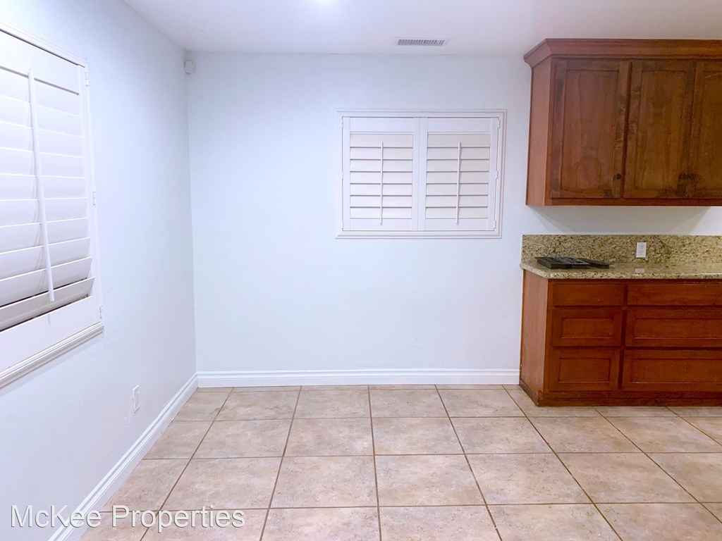 5644-5646 Dorothy Way - Photo 2