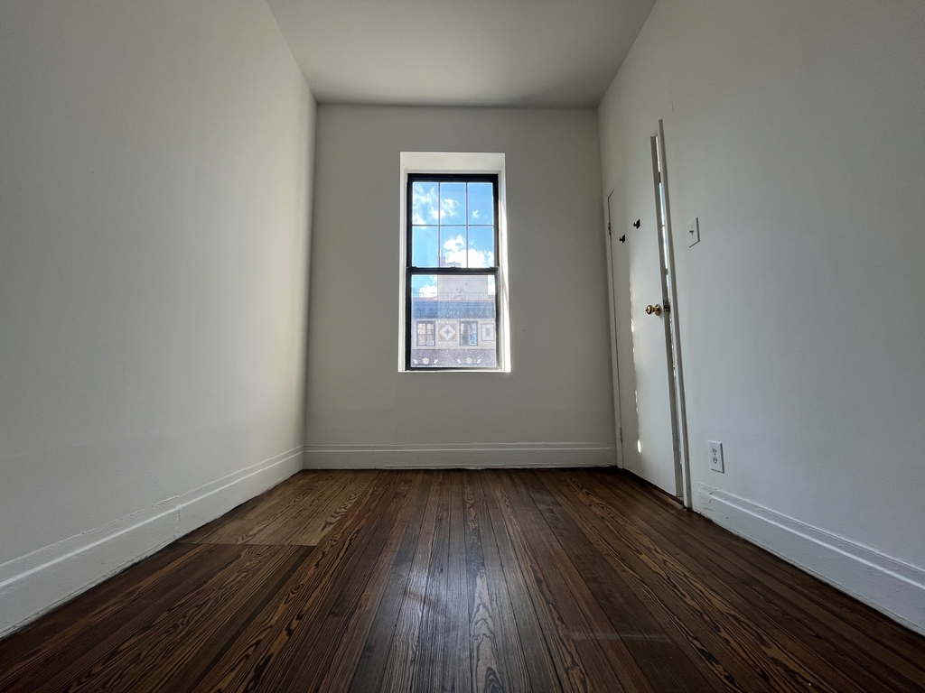 4-Bedroom Apartment for Rent - Morningside Heights - Photo 1