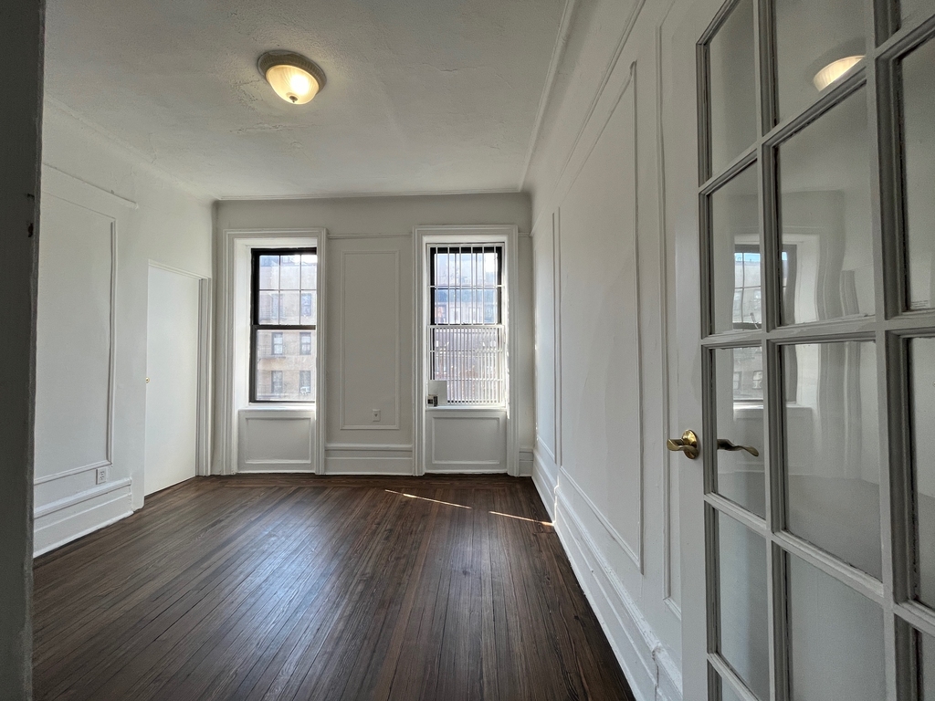 4-Bedroom Apartment for Rent - Morningside Heights - Photo 0