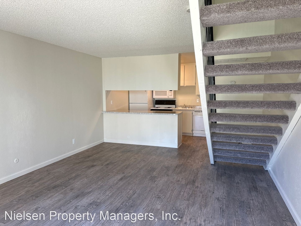 2511 Northrop Avenue - Photo 1