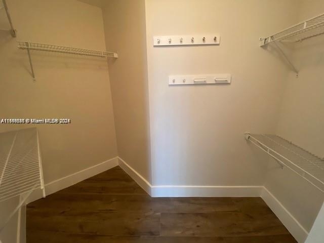 3530 Sw 22nd St - Photo 10