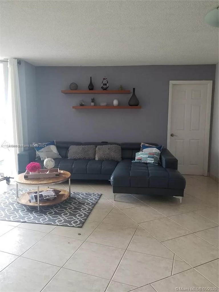 1300 Ne Miami Gardens Dr - Photo 3