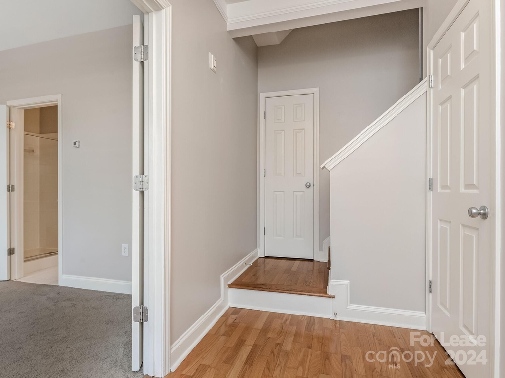 400 Clarice Avenue - Photo 19