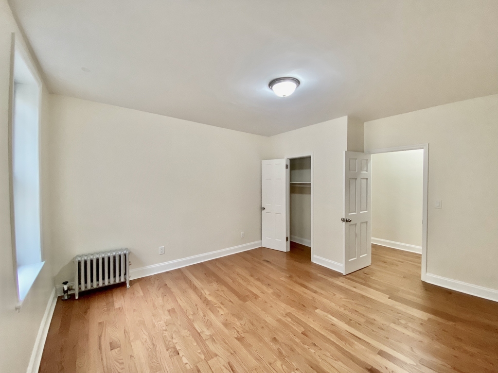 1803 Riverside Drive - Photo 2