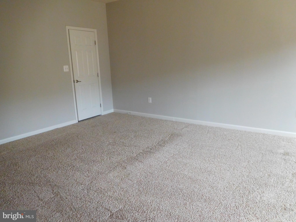 954 Hall Station Drive - Photo 11