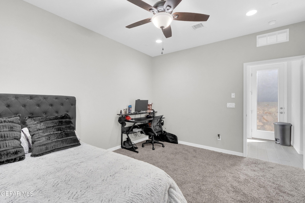 14805 Pebble Hills Boulevard - Photo 12