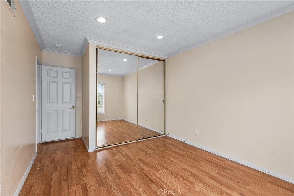 20228 Gifford Street - Photo 18