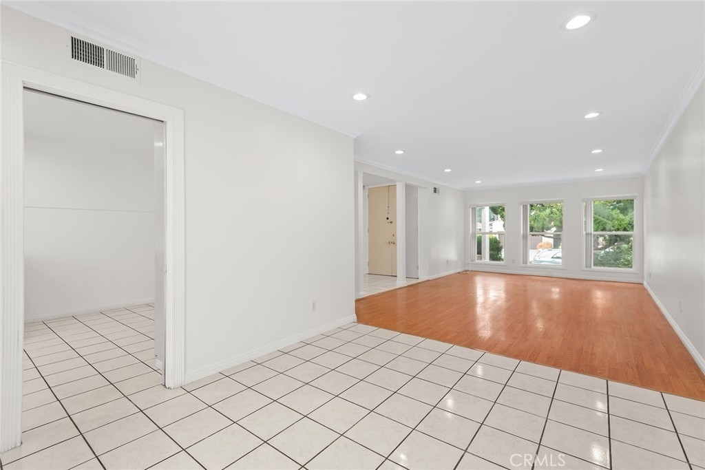 20228 Gifford Street - Photo 12