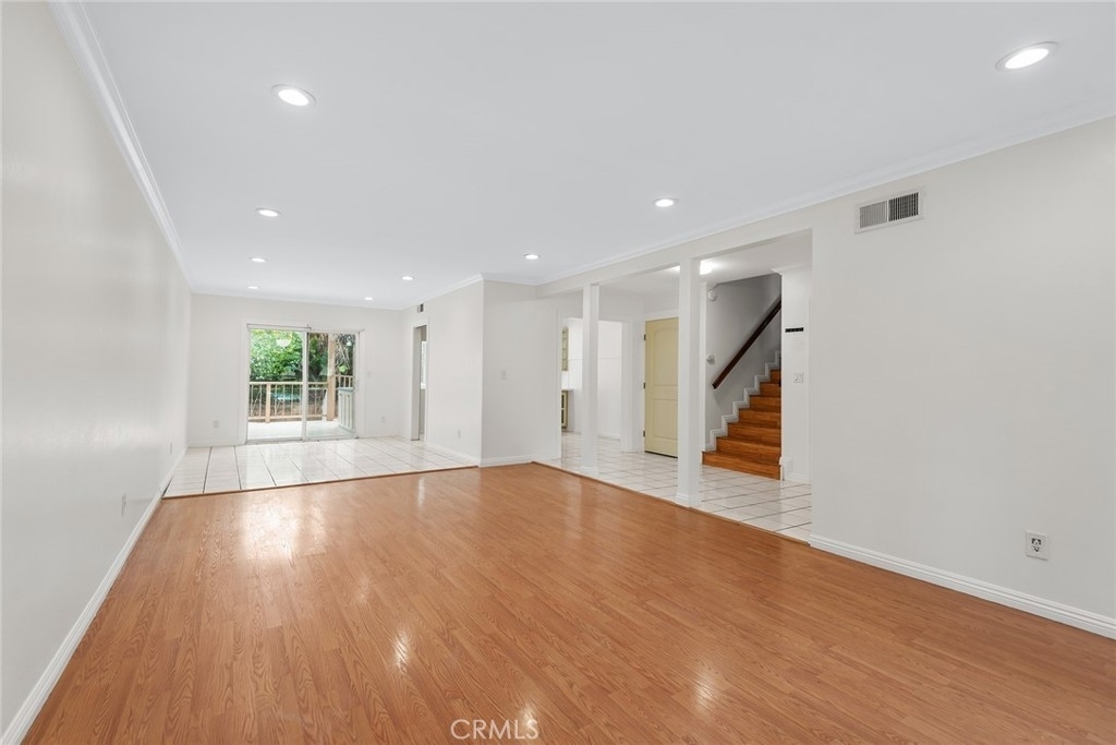 20228 Gifford Street - Photo 5