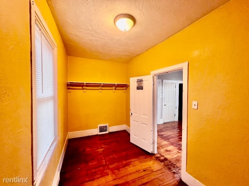 1501 Erie Ave 1501 - Photo 8