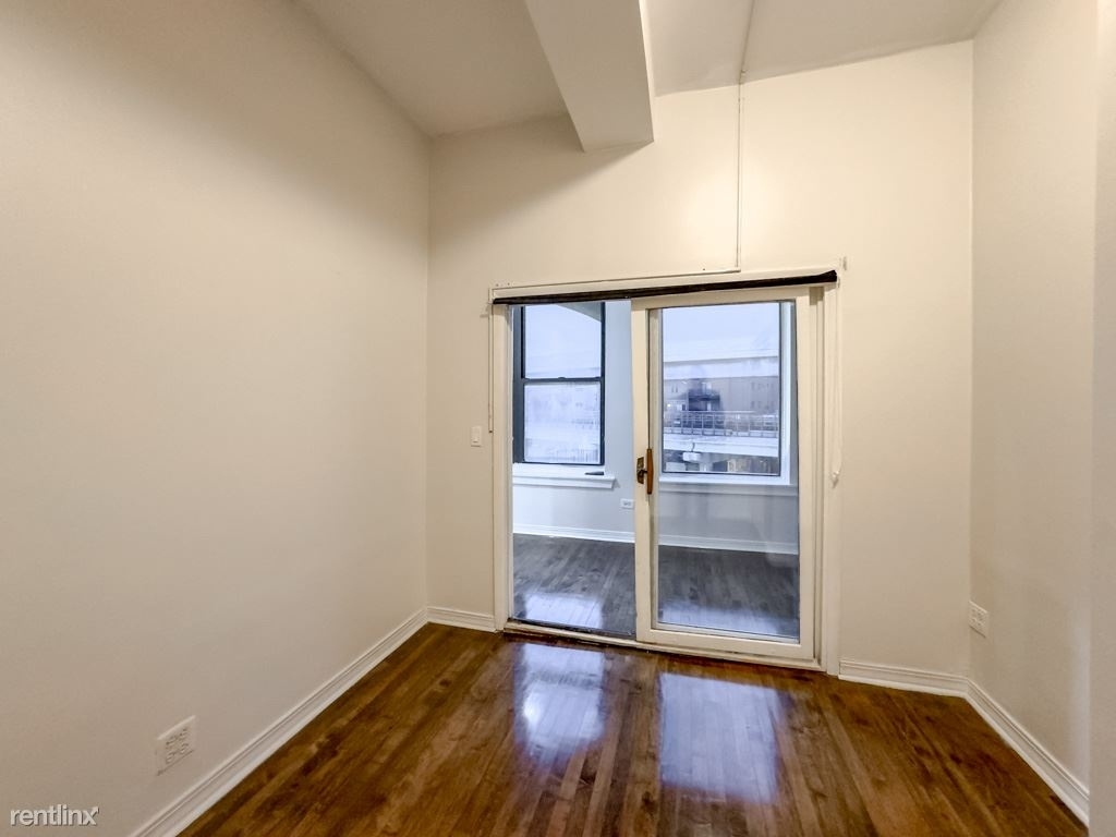 3345 N. Clark, Unit 6 - Photo 17