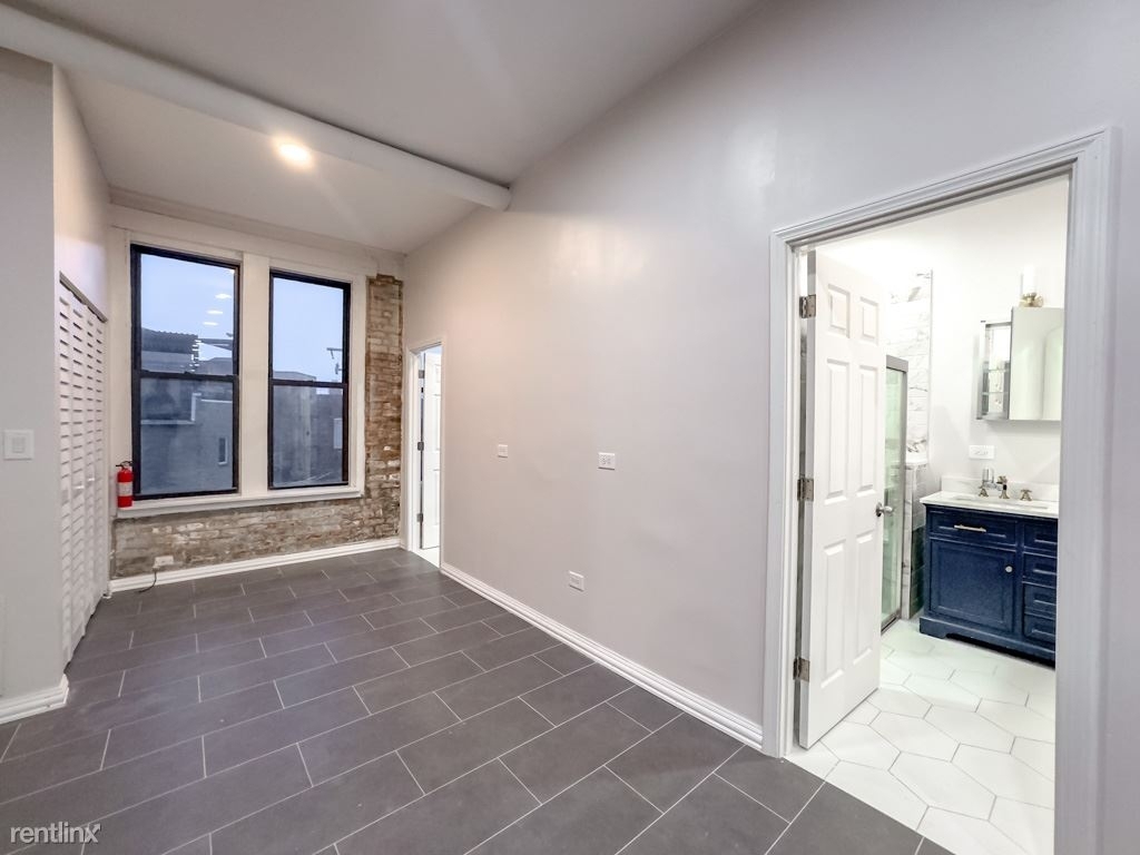 3345 N. Clark, Unit 6 - Photo 6