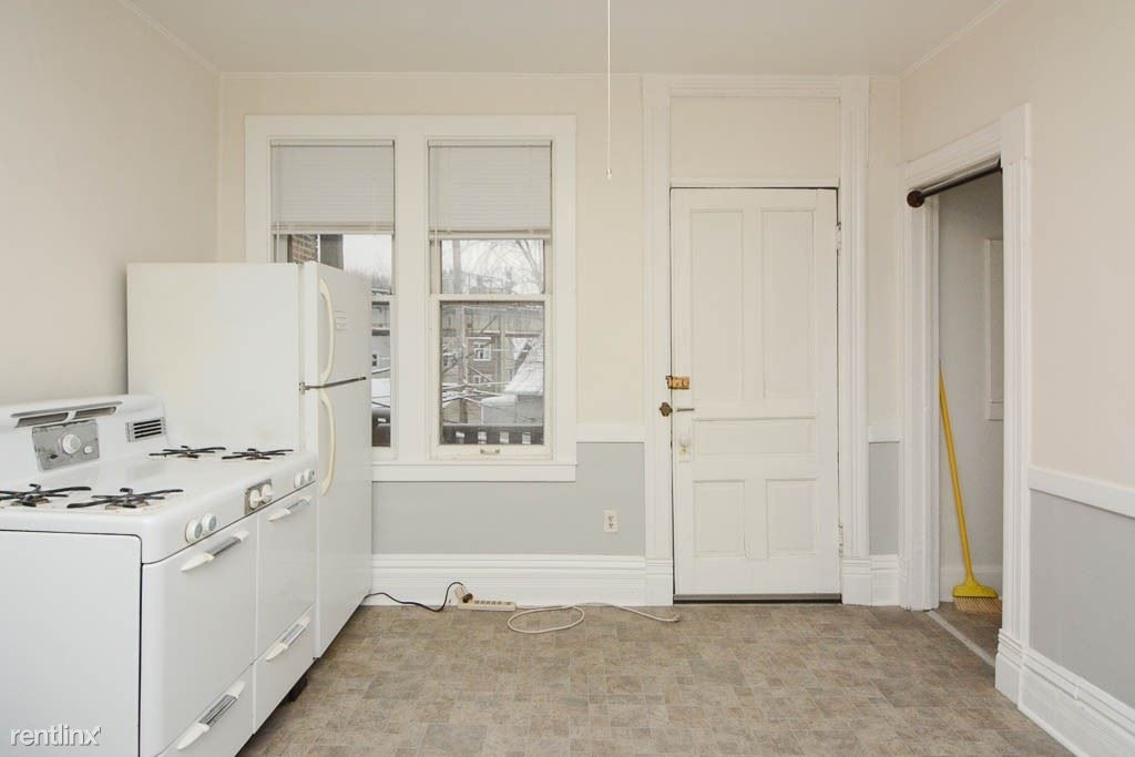 3426 N. Lincoln, Unit 5 - Photo 1