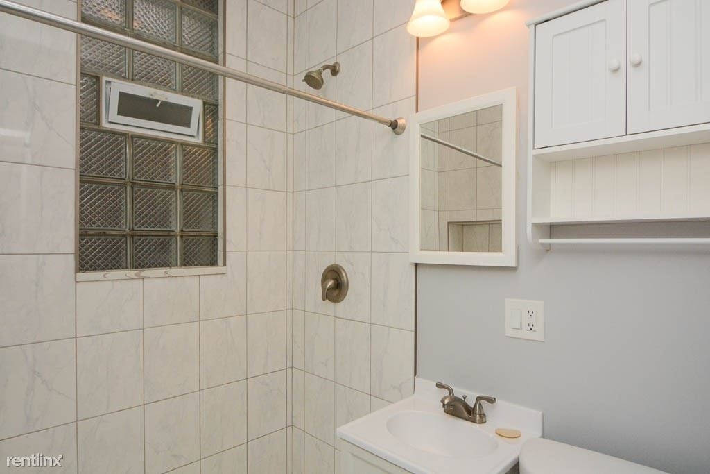 3426 N. Lincoln, Unit 5 - Photo 17