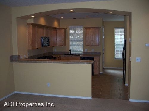 6030 Ne Maidstone St. - Photo 2