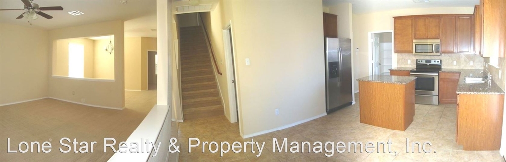 2503 Laguna Dr - Photo 2