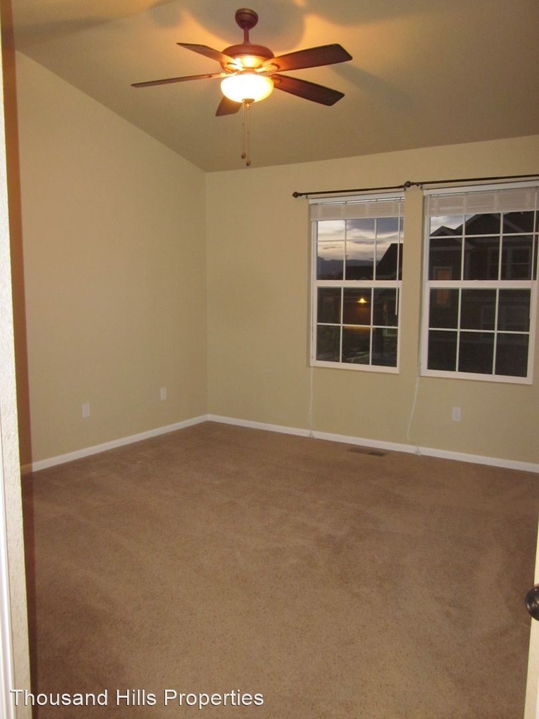 5417 Smokey Heights - Photo 10