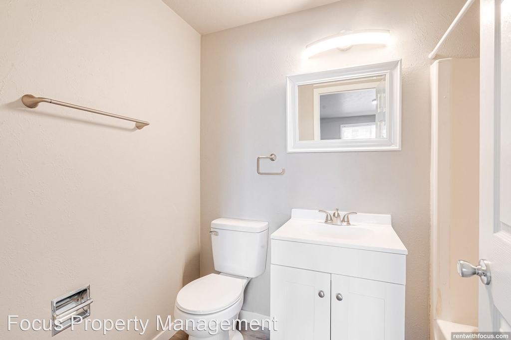 2254 Eastman Avenue - Photo 6