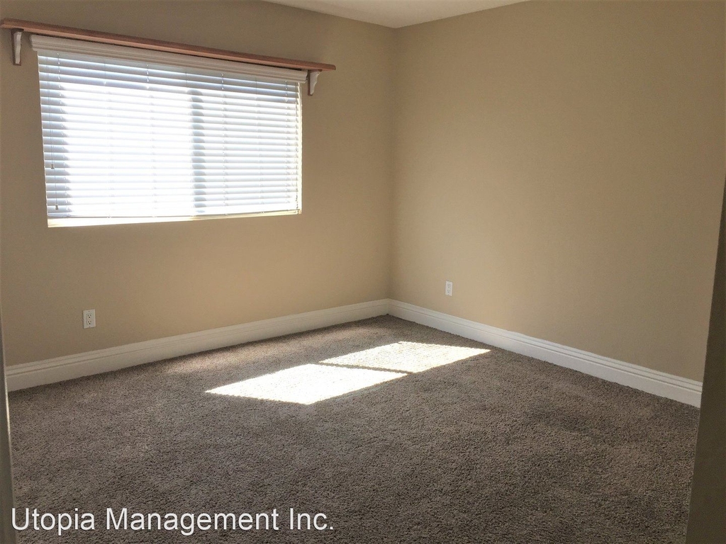 1324 Iris Avenue #3 - Photo 8